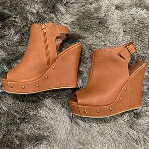 Chinese laundry heels/wedges